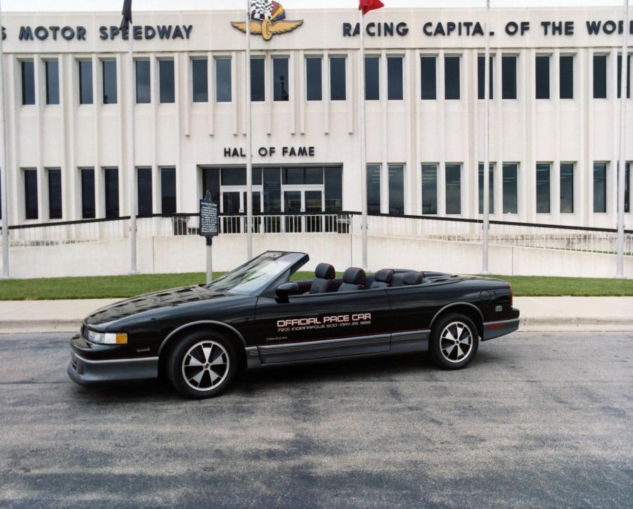 Oldsmobile Cutlass Supreme Convertible Indy 500 Pace Car '1988
